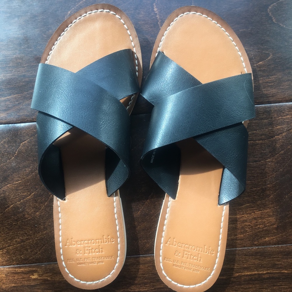 Abercrombie & Fitch Criss Cross Slides